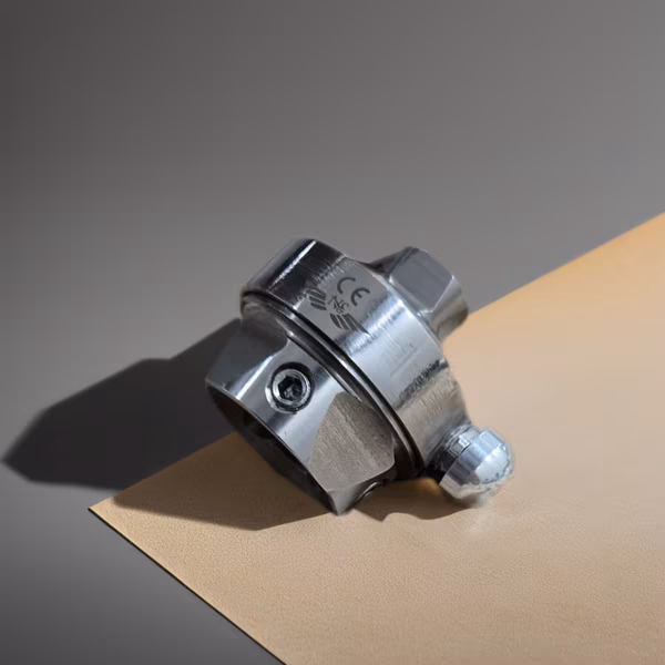 AK Turntable prosthetic rotational component for flexible movement and alignment control